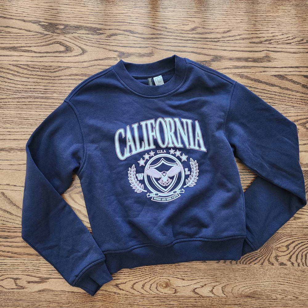 California Navy Blue Women's Teen XS H&M Crew Neck Graphic Sweater Shirt Top
